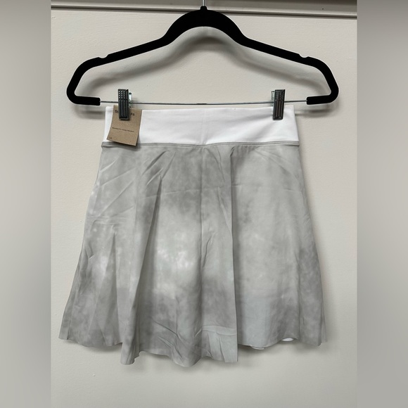 Nike Women’s Golf Skirt - Picture 4 of 10